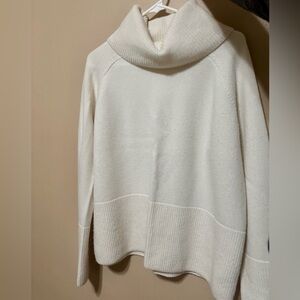 Athleta Alpine Turtleneck Sweater Cream Cowl Neck Sweater. Wool cashmere size SP